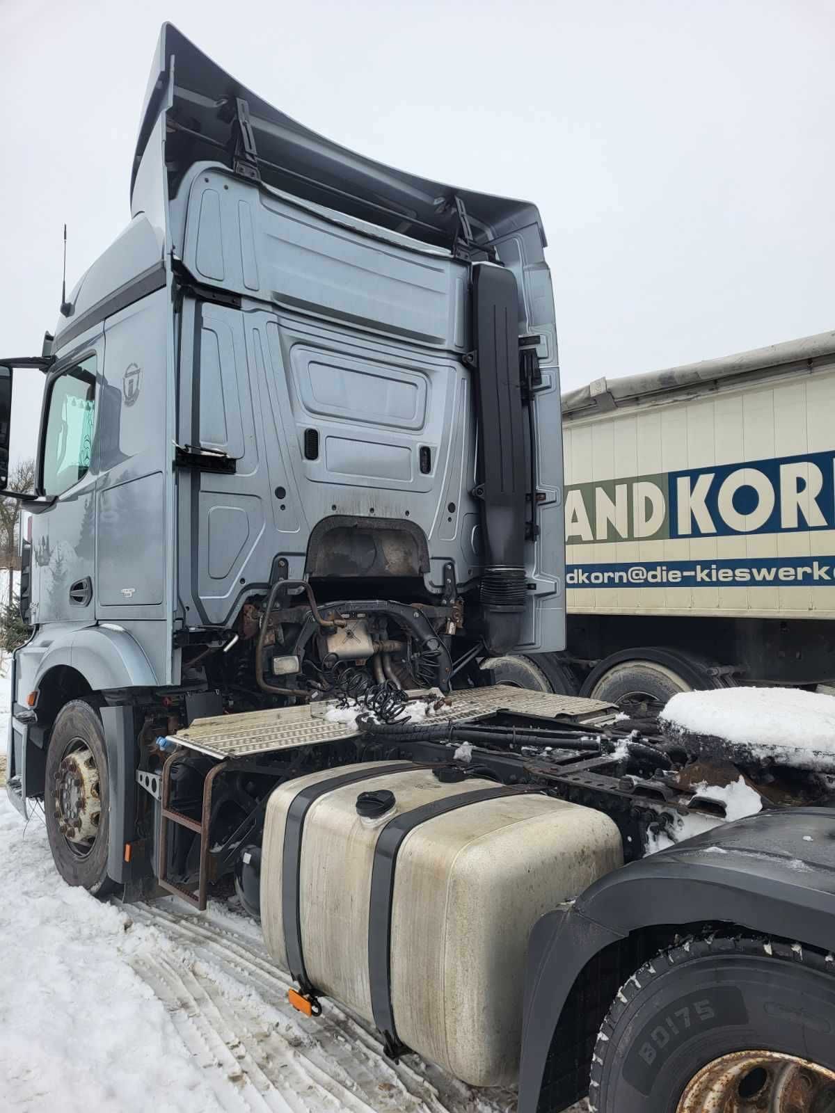 Mercedes-Benz ACTROS MP4 1842, rok produkcji 2012