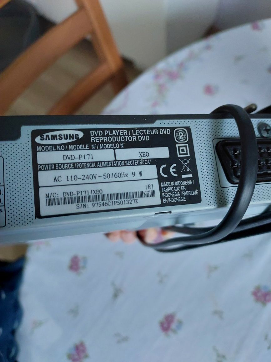 DVD marki samsung z pilotem