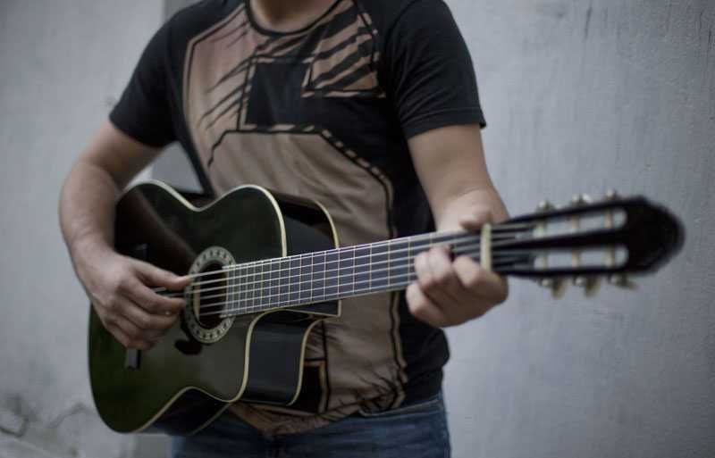 Гітара класична ALMIRA CG-1702С з вирізом на корпусі  (комплект)