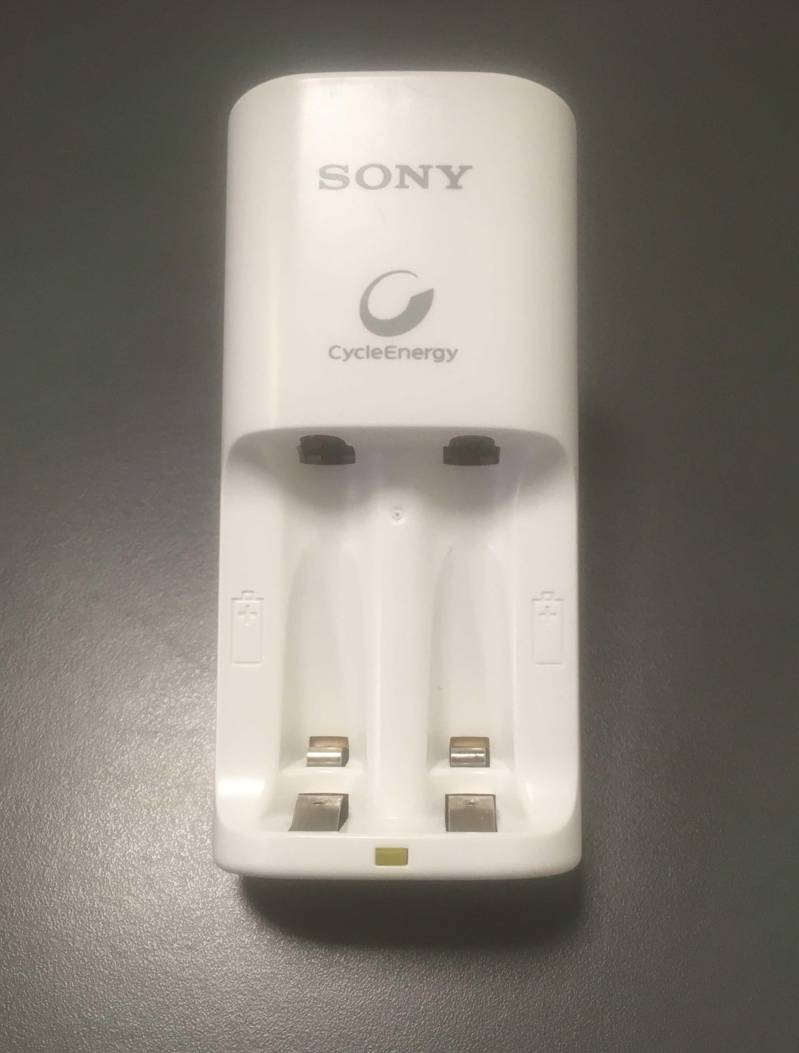 Sony Compact Charger BCG - 34HS