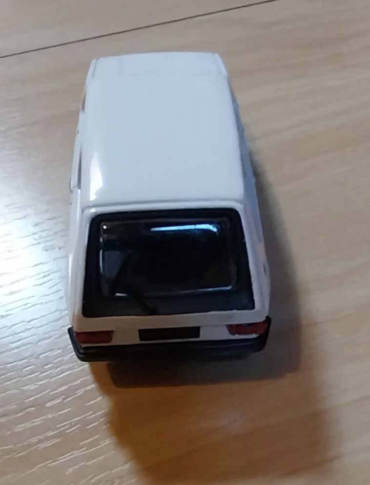Miniatura da Solido Vw Golf em escala 1/43
