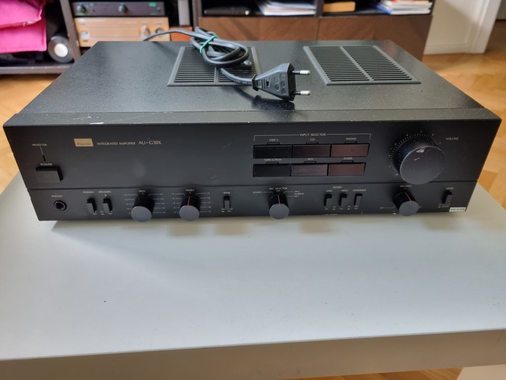 Wzmaciacz Sansui A-UG30X