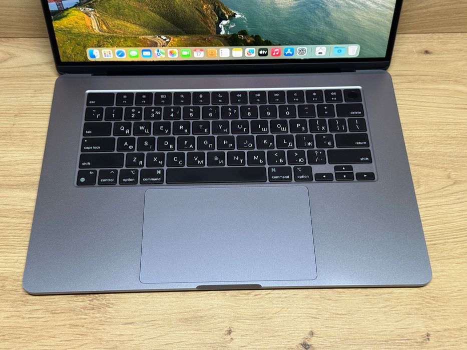 MacBook Air 15” 2023 року M2 8gb 512gb SSD гарантія до серпня 2026