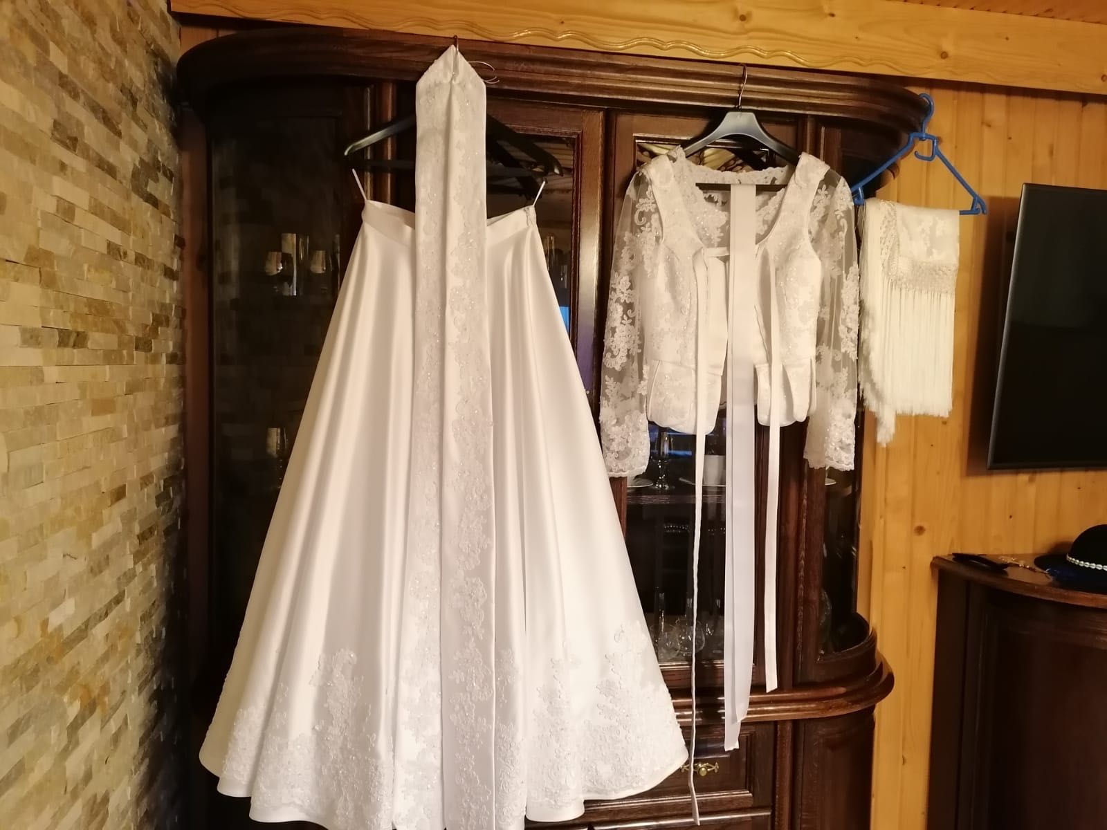 Góralska suknia ślubna