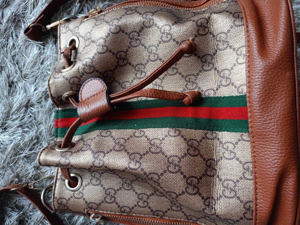 Torebka typu worek wzór Gucci