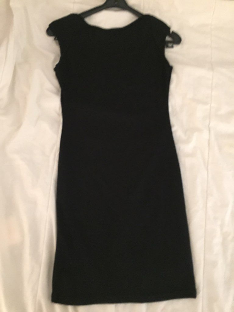 Sprzedam  elegancka sukienkę mini