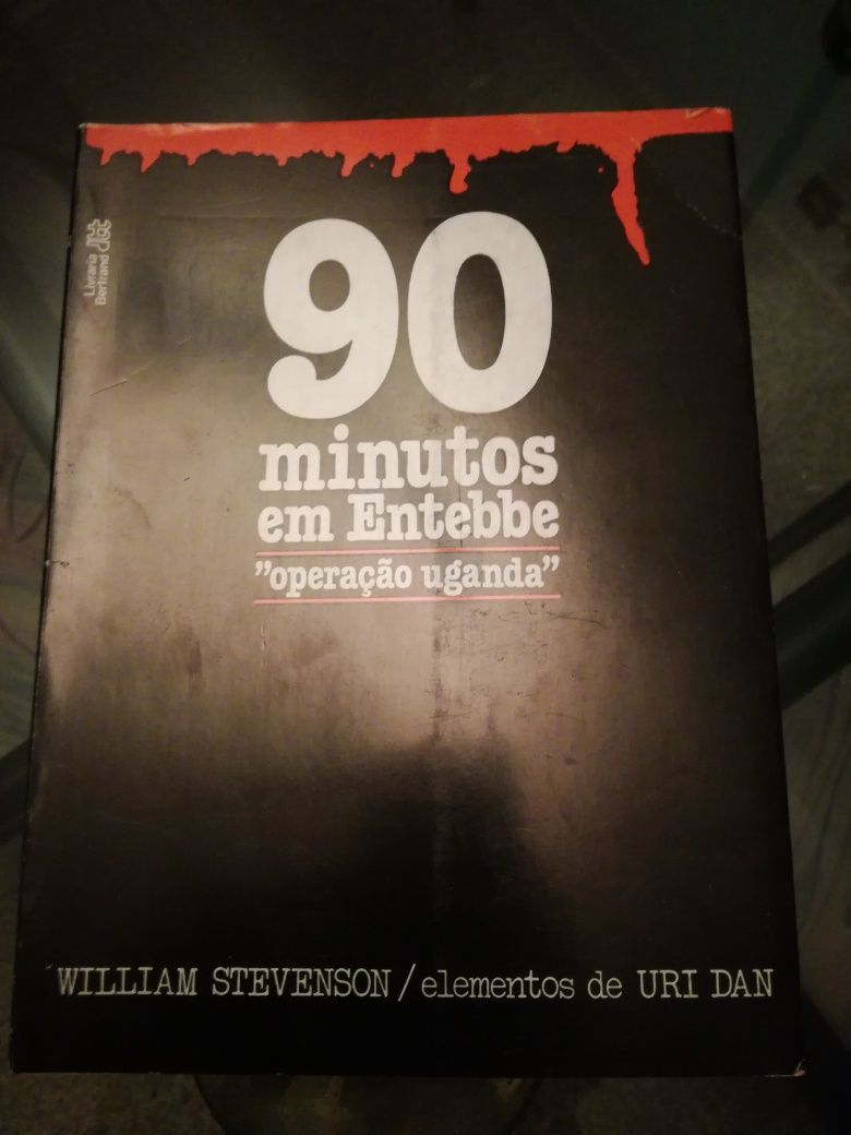 Livro '90 minutos em Entebbe' de William Stevenson