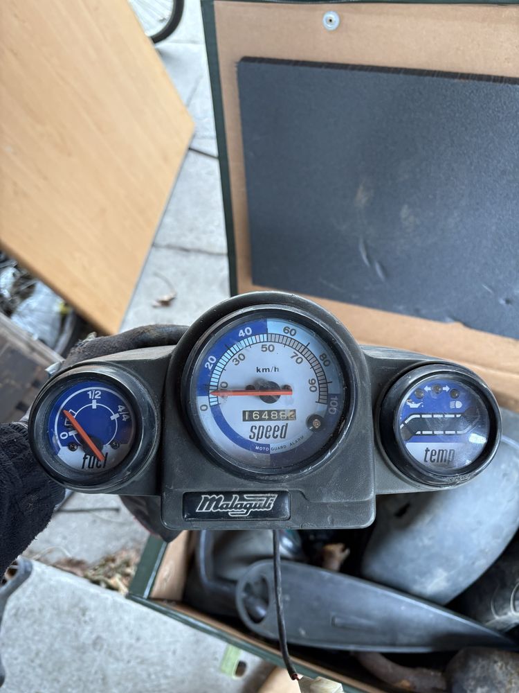 Malaguti f12 skuter minarelli części