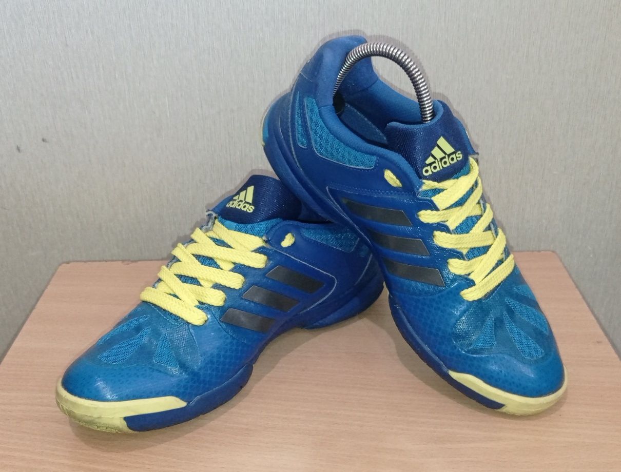 Кросівки фірми Adidas 40 розміру