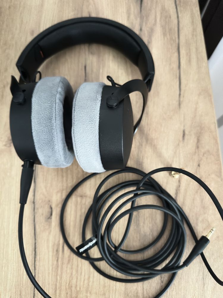 Навушники Beyerdynamic DT 700 PRO X