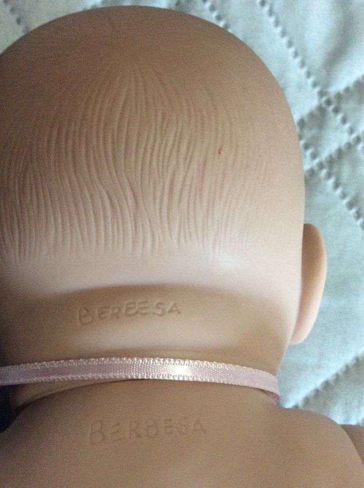 Boneca tipo reborne marca BERBESA 30€