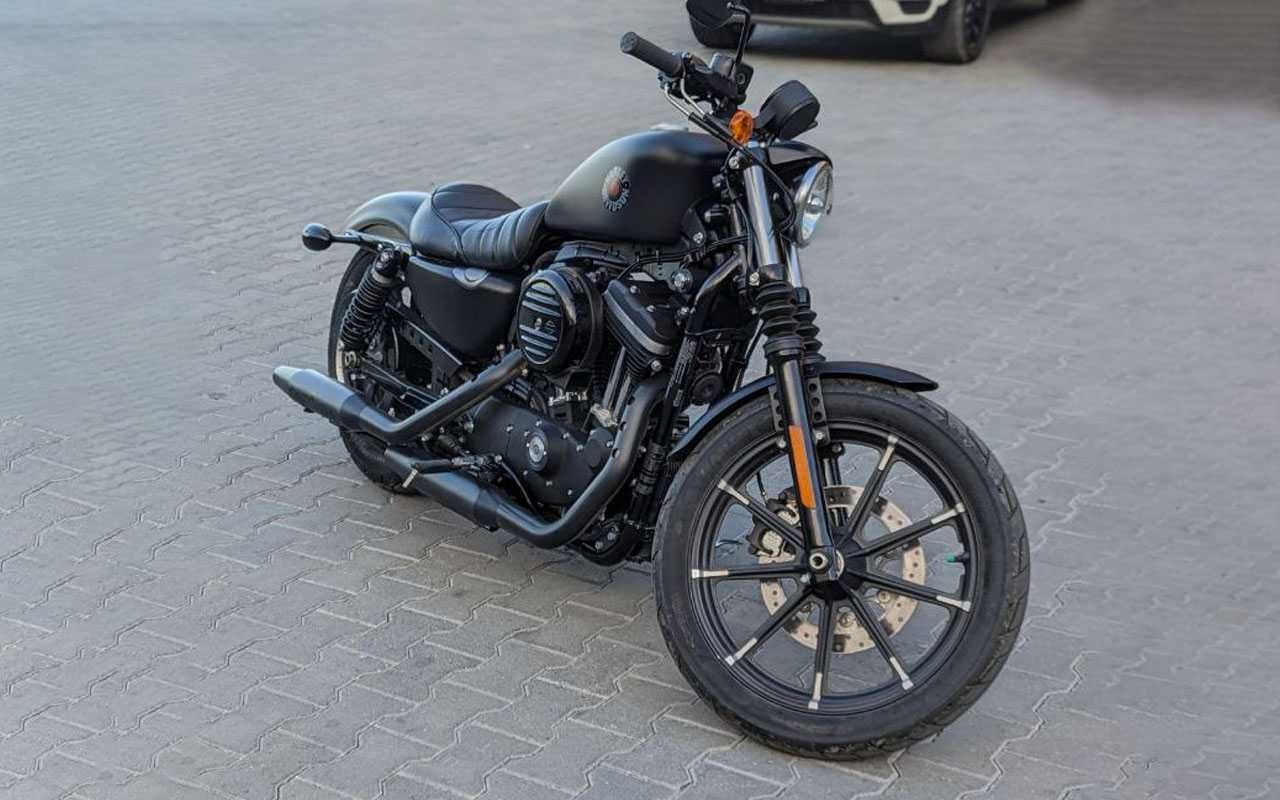 Harley Davidson Sportster Iron XL883N 2022