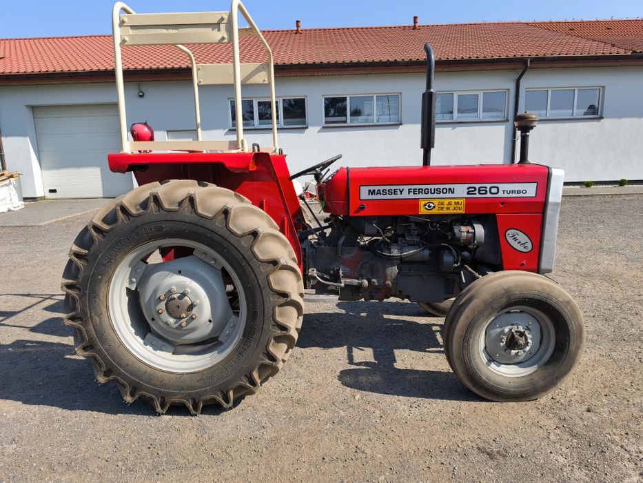 Massey Ferguson 260