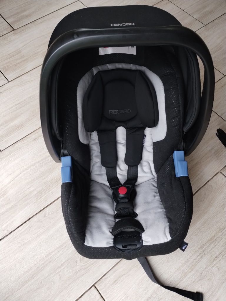 Nosidełko Recaro Privia Evo + baza