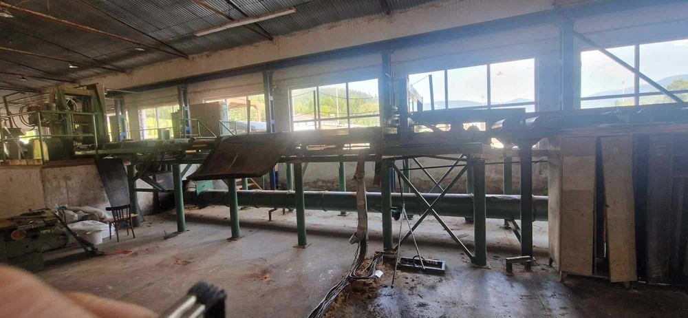 Trak taśmowy z podajnikami - sprawny