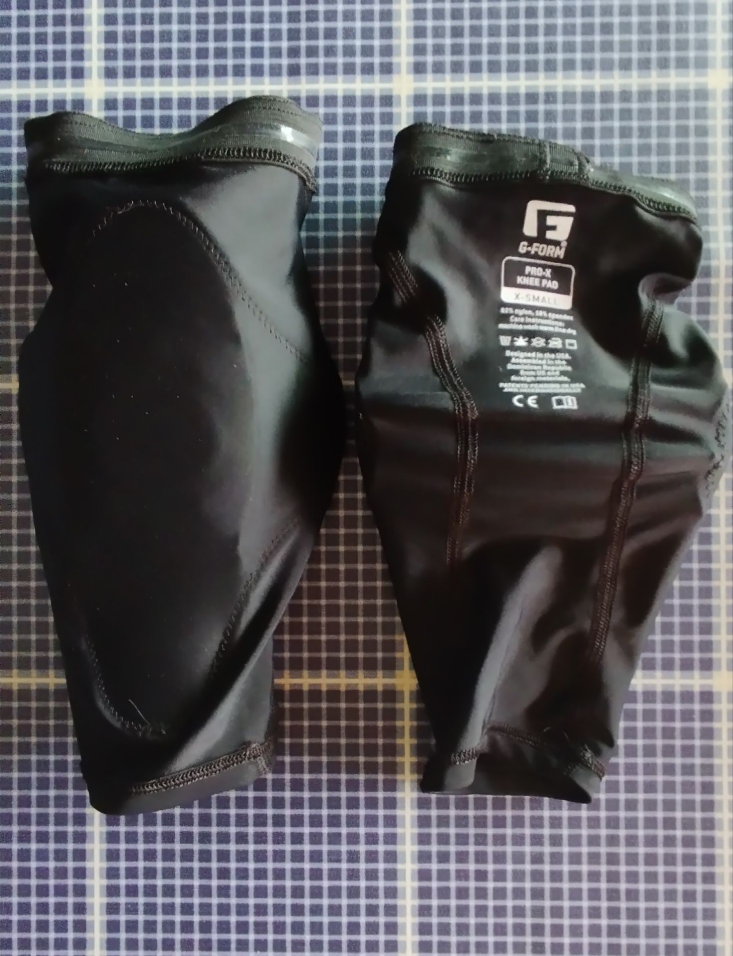 Joelheiras G FORM PRO XS novas.