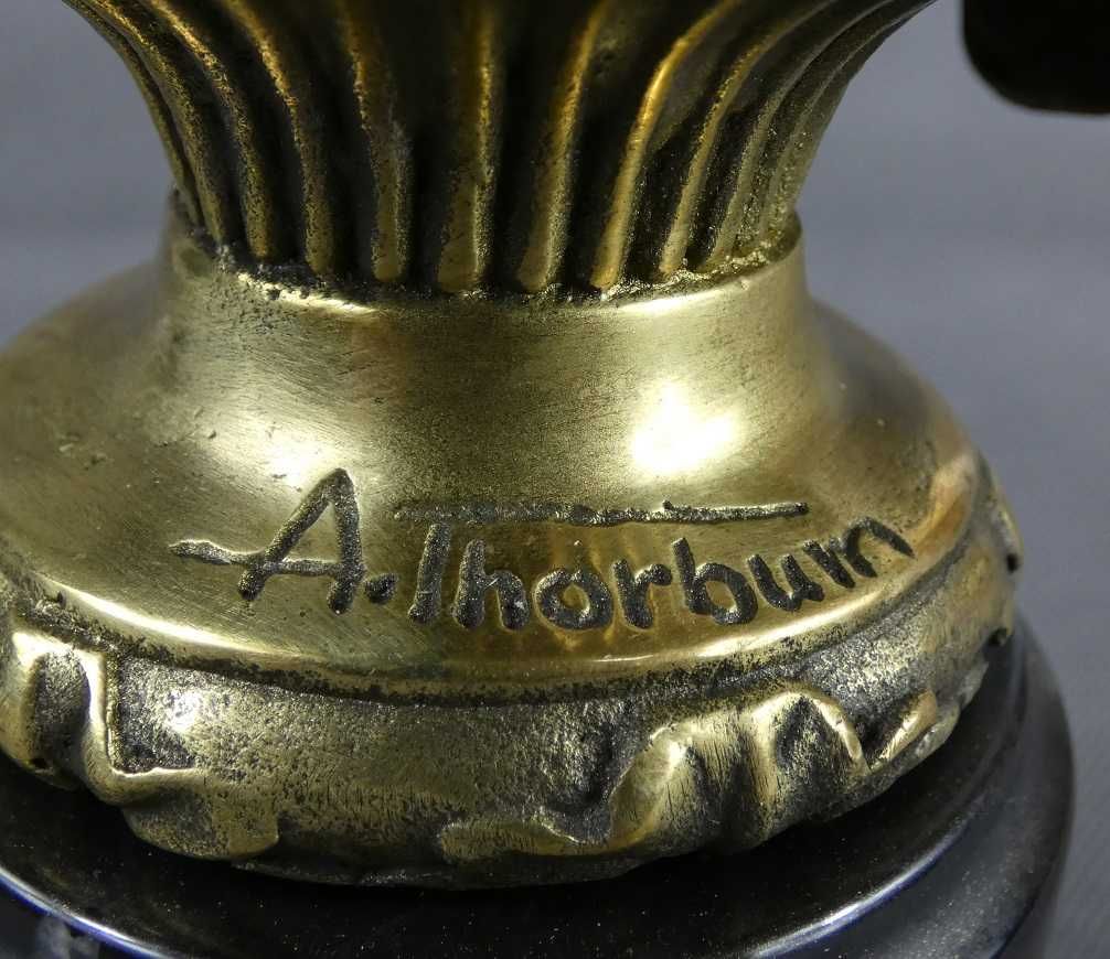 Figura ORZEŁ sokół BRĄZ marmur RZEŹBA sygnowana A. Thorburn 3,7 kg