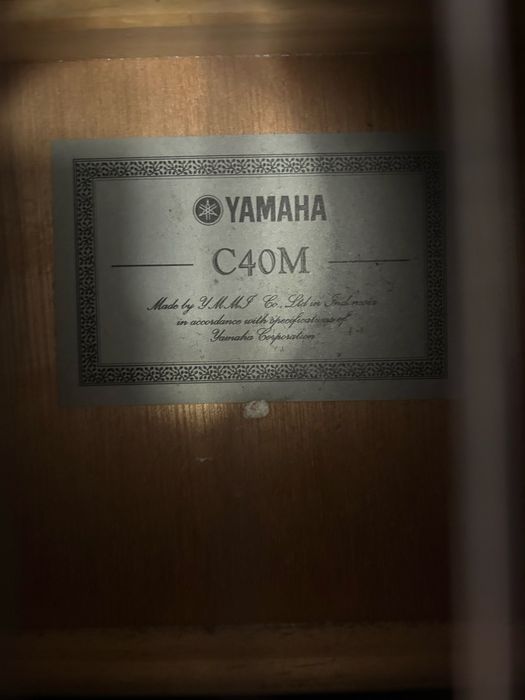 гітара yamaha 40m