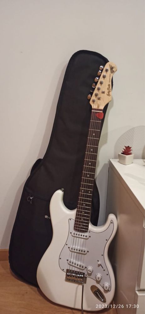 Vendo Guitarra em ótimo estado