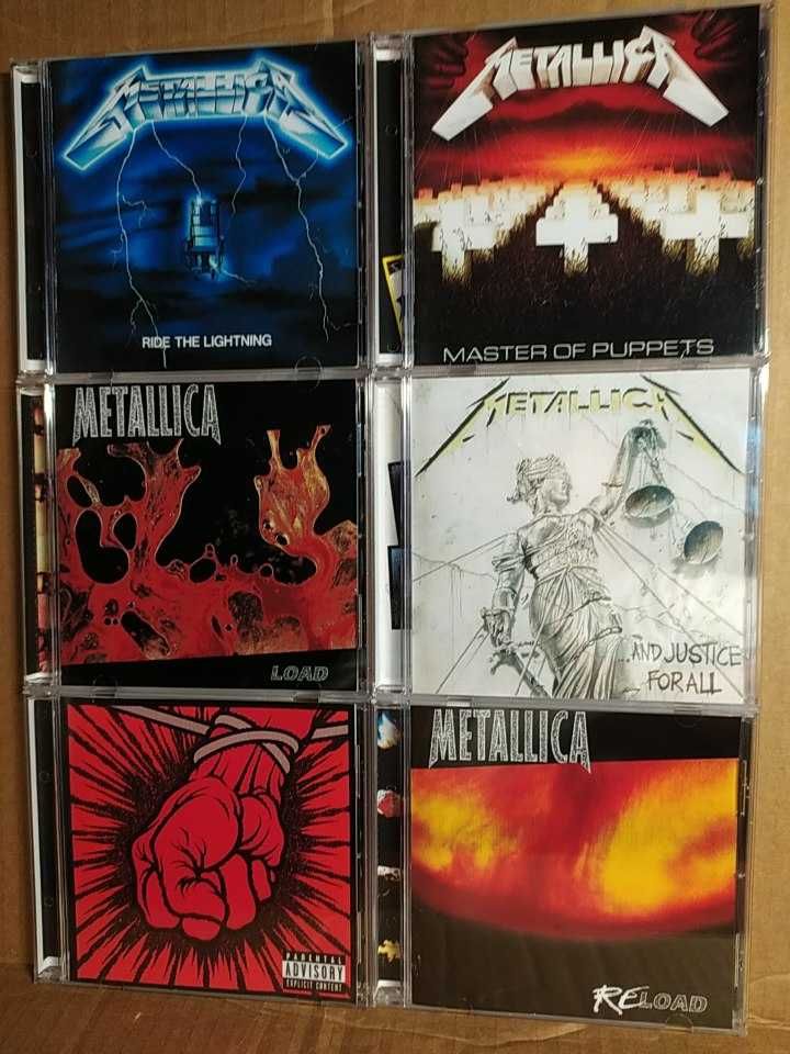 Коллекция CD группы Metallica