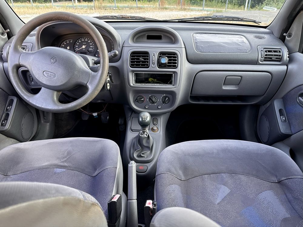 Renault clio 1.2 direcao assistida - pronto a circular