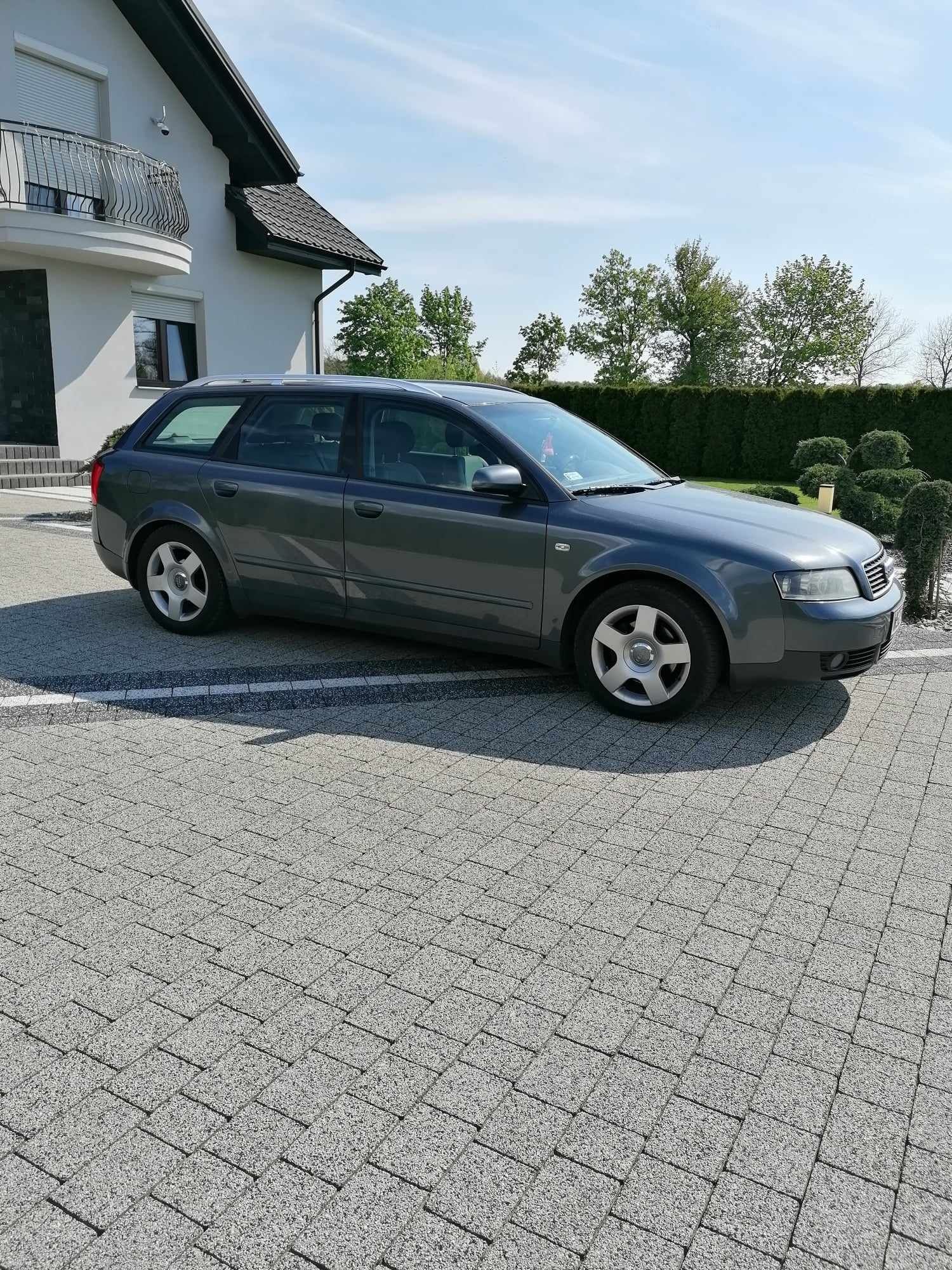 Audi S4 b6 1.9 TDI 130km