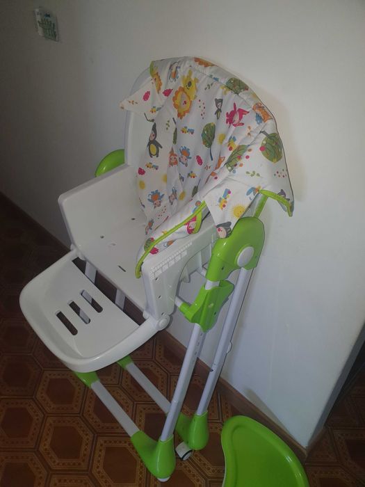 Cadeira de papas com rodas