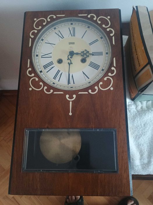 Zegar ścienny Metron Prl nakręcany