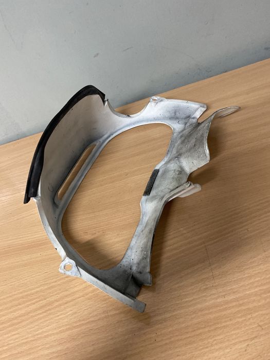 Honda CBR 1000F SC22 osłona Licznika zegarów owiewka przednia czaszy