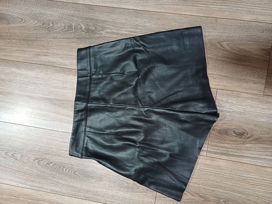 Шкіряна спідниця шорти