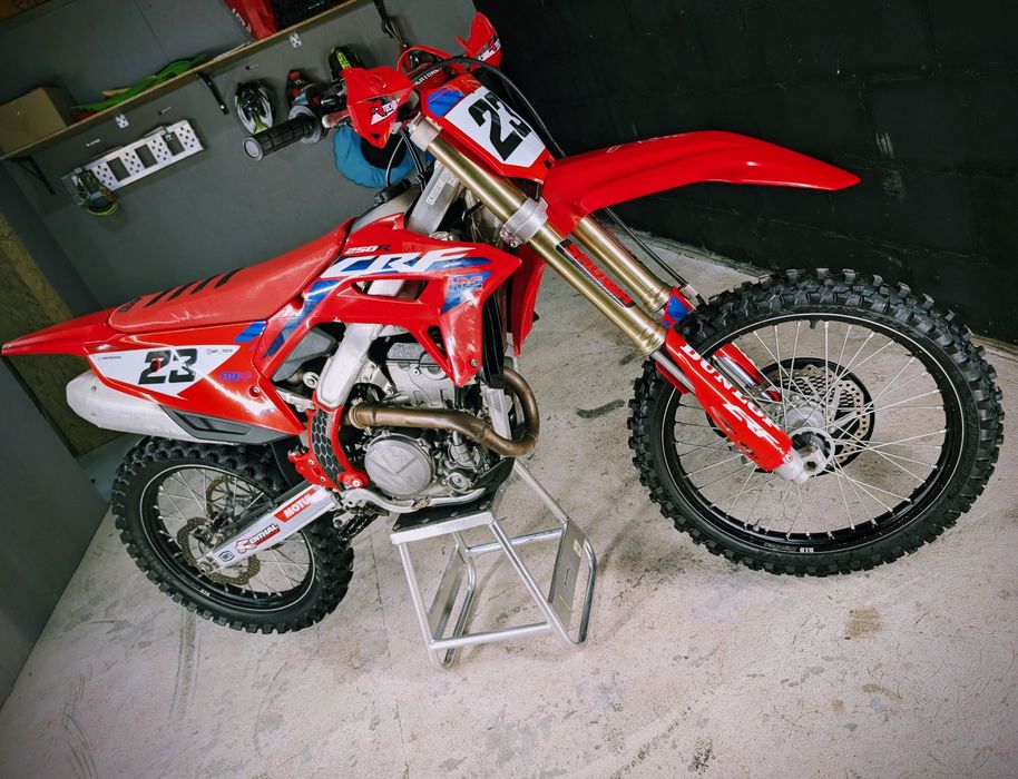 Honda CRF 250R, rok 2023, stan bardzo dobry 59mth. Nowe opony. CRF250