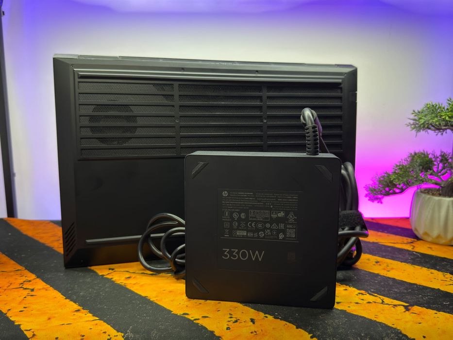 HP Omen 17, i7-13700hx, rtx4060, 144hz