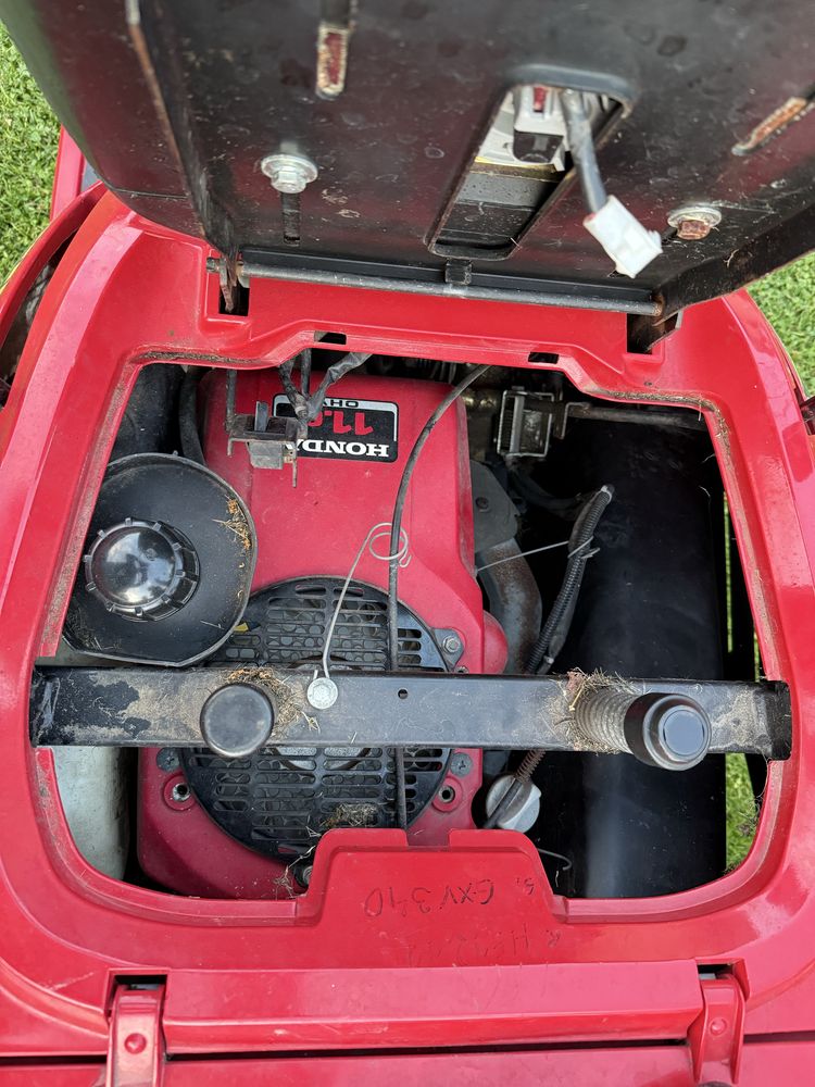 Traktorek honda 1211