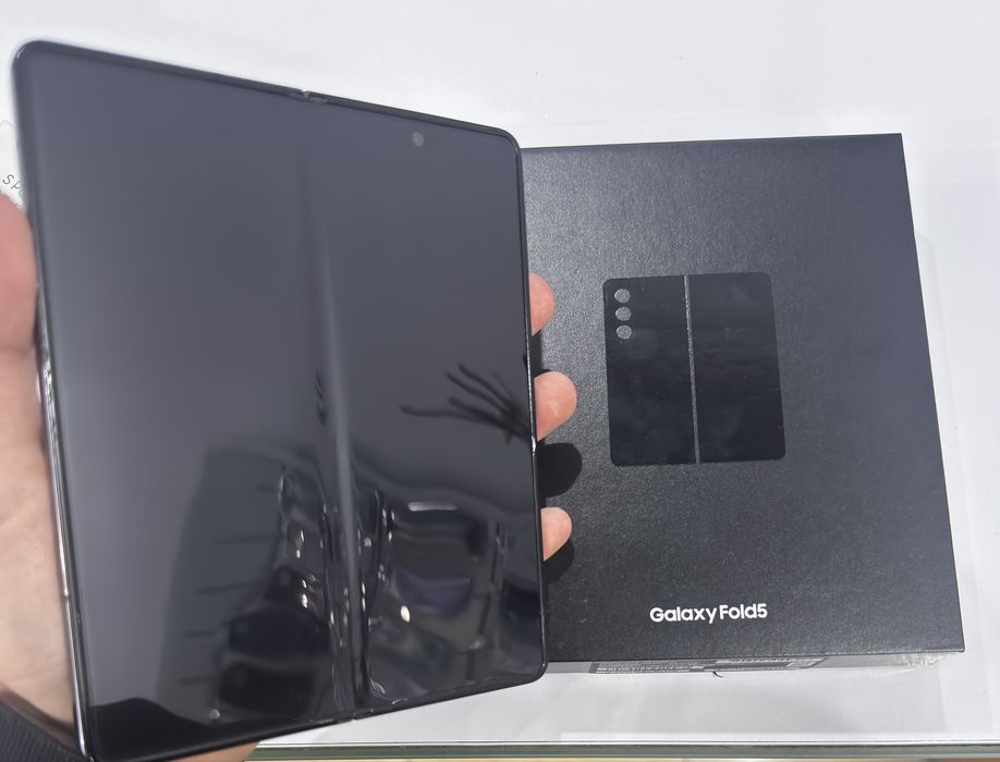 Samsung Galaxy Fold 5 12/512 + Pencil