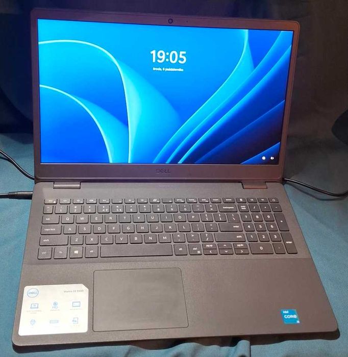 Dell 15 3000 Vostro 2-lata BDB, 16GB RAM, Win11, WSPARCIE