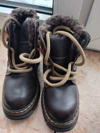Nowe, skórzane buty zimowe, trapery, 33