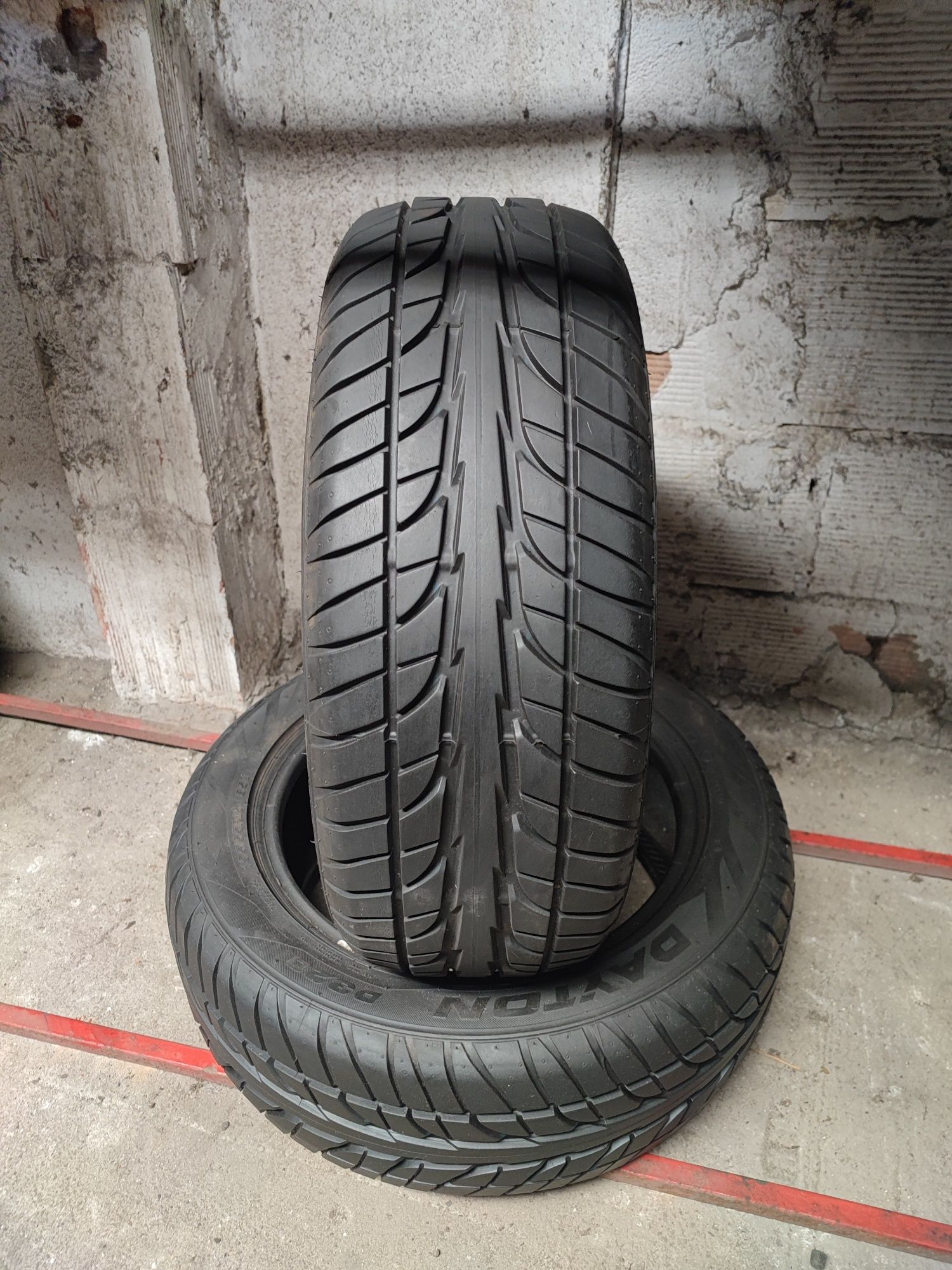 Vendo par 195/55r15 Dayton D320 com 80% piso