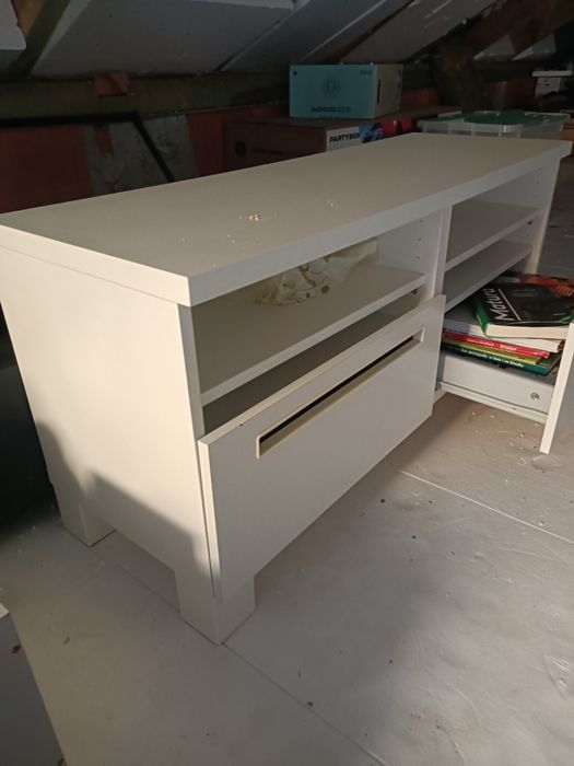 Komoda może służyc pod tv