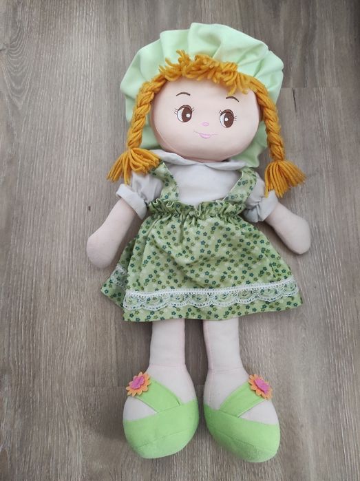 Lalka grająca Zuzia