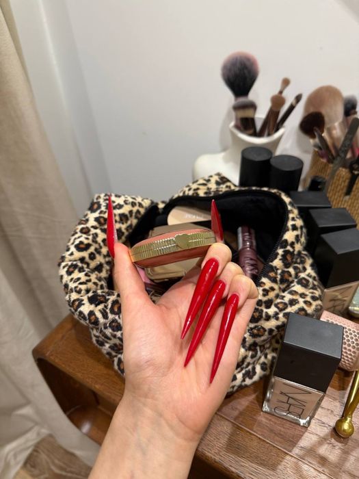 Румʼяна Too Faced