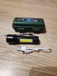 Фонарик с кейсом с LED подсветкой и USB зарядкой