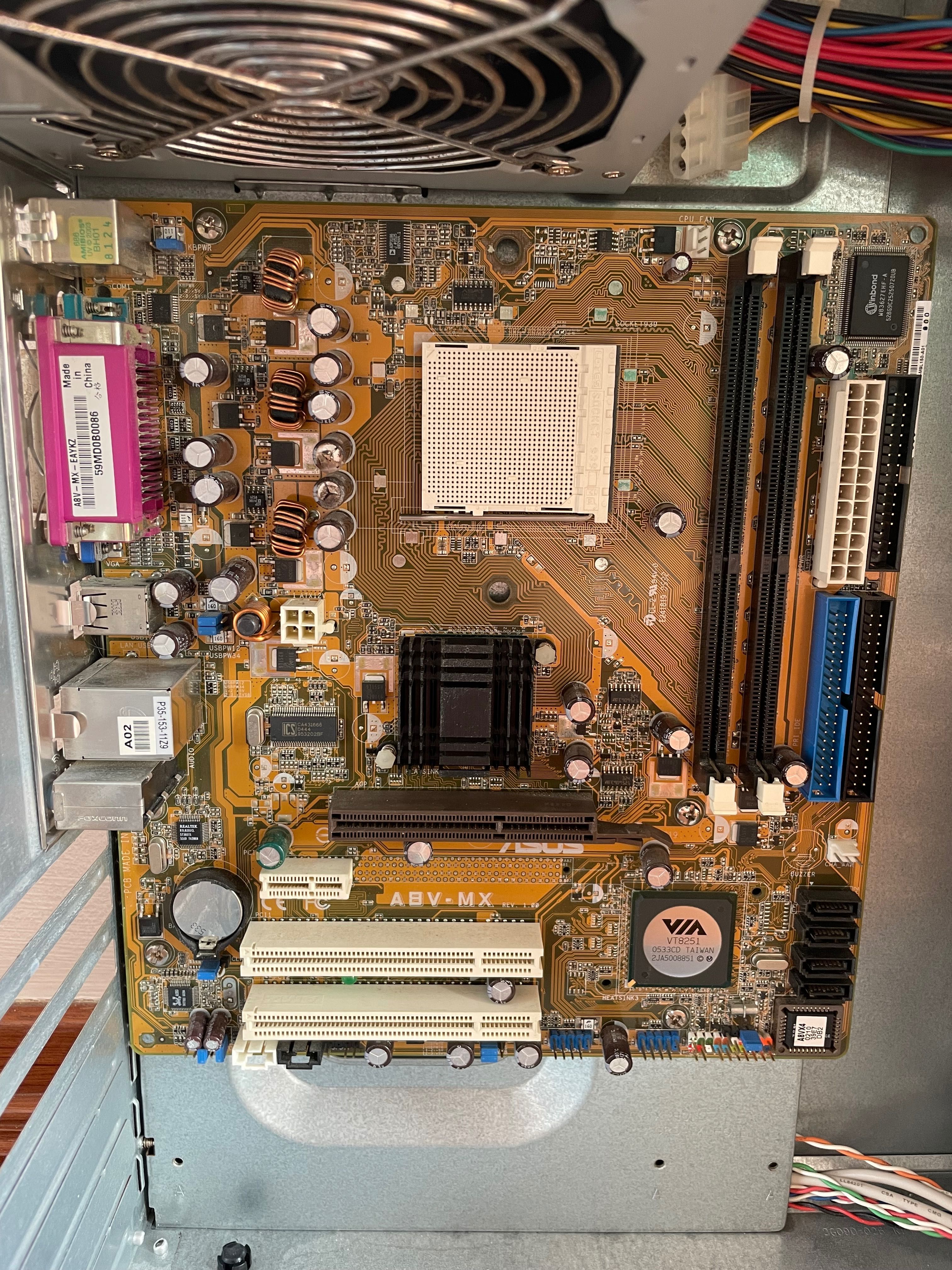 Computador fixo - caixa + motherboard