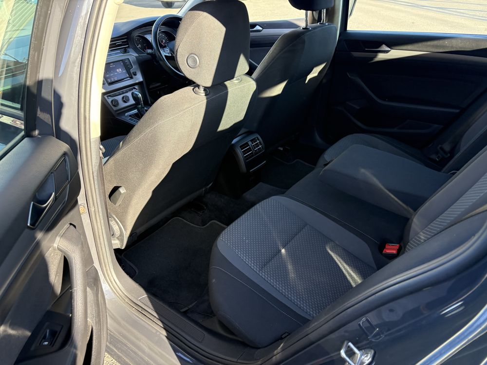 В Житомирі Volkswagen Passat B8 2016 2л дизель автомат праве кермо CRL