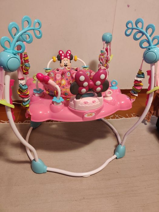 Saltador Minnie como Novo