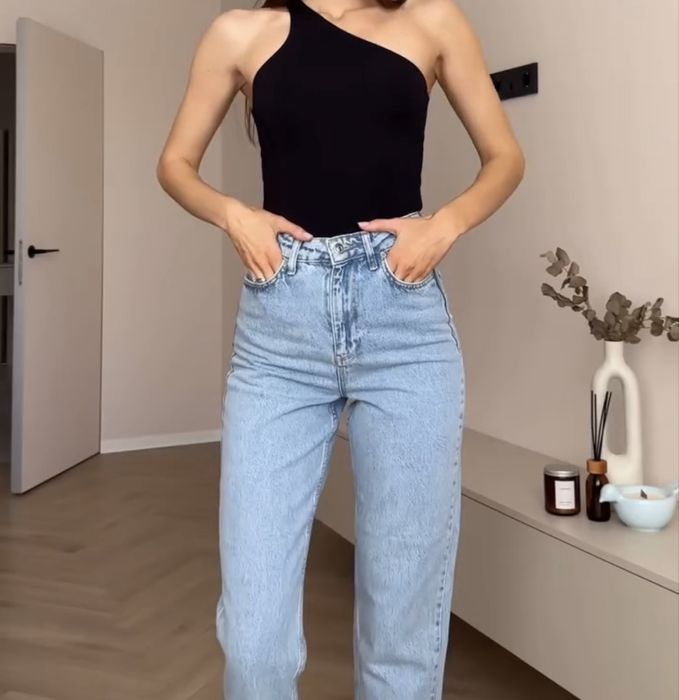 Джинси від бренду VLORIA