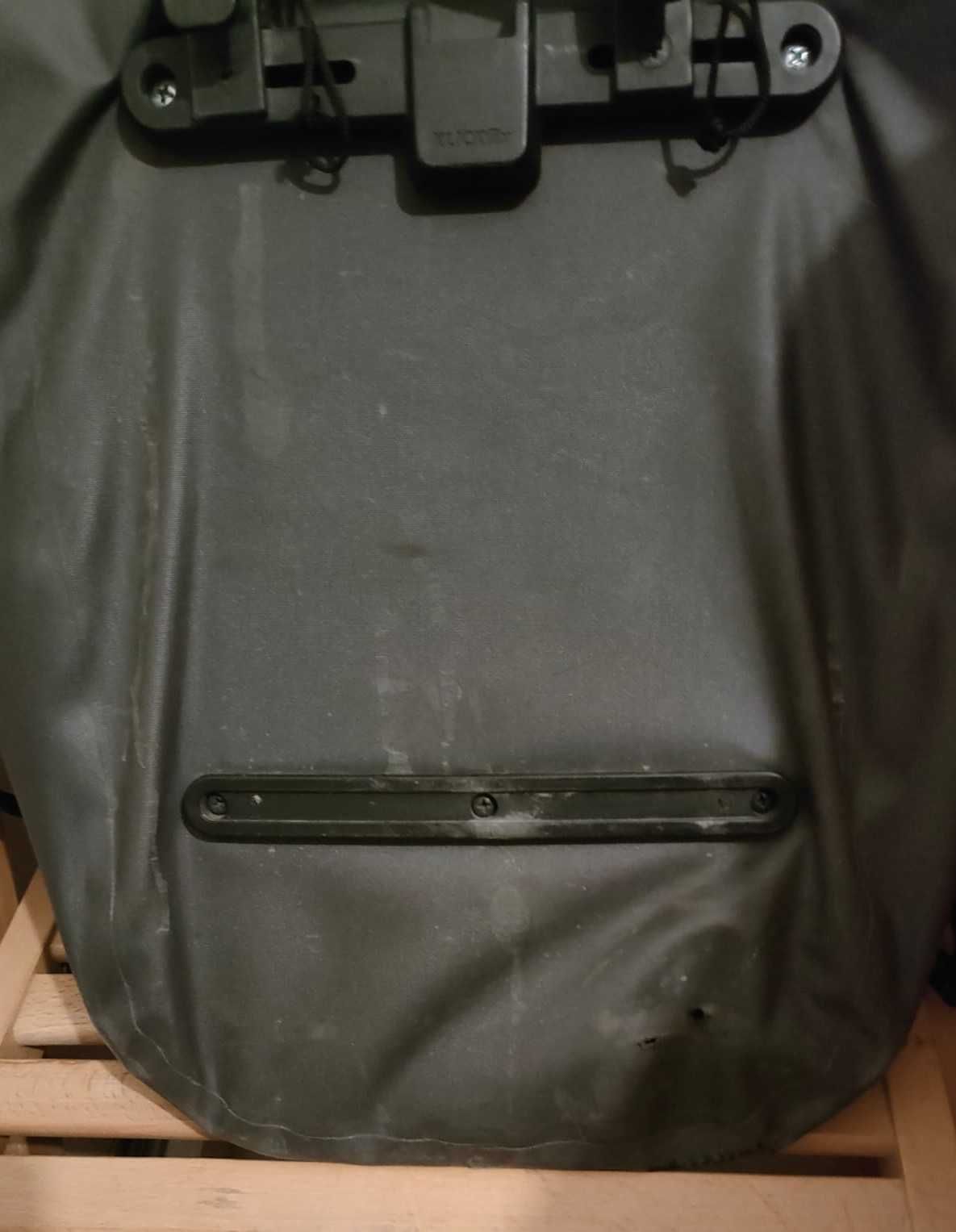 Sakwa boczna na rower 25L Decathlon uszkodzone zapięcie