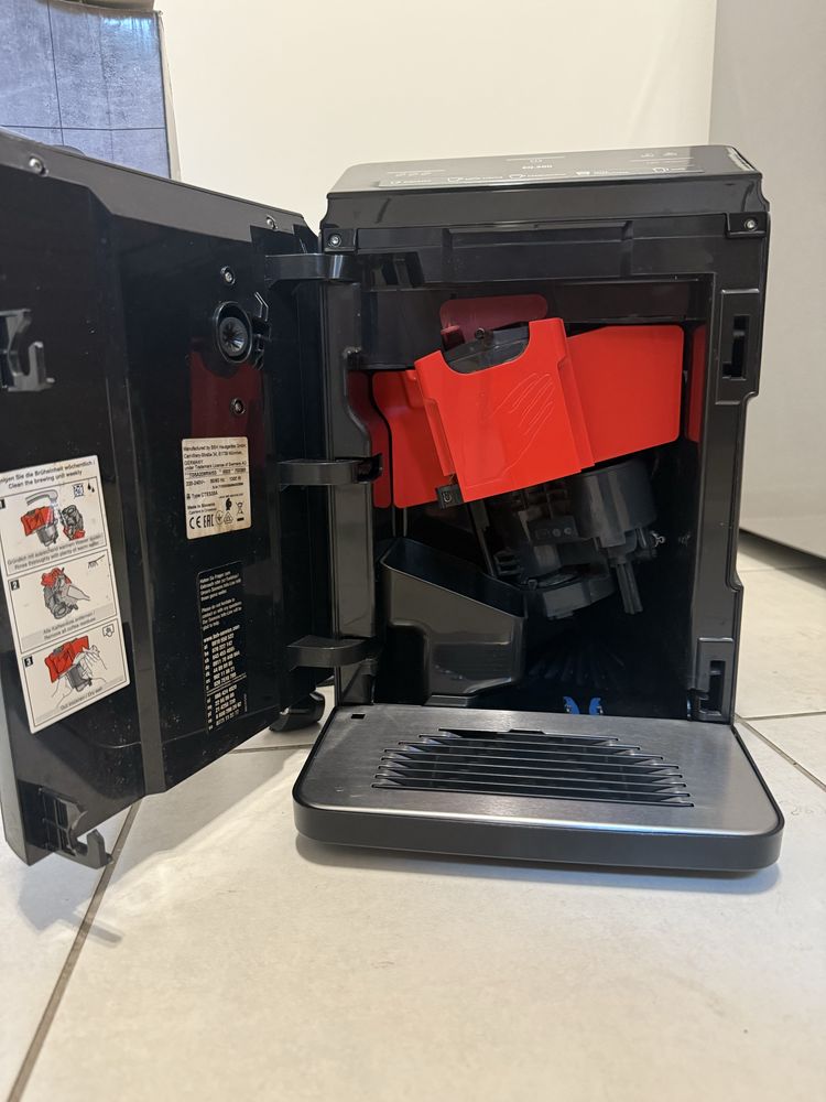 Ekspres do kawy Siemens EQ.300