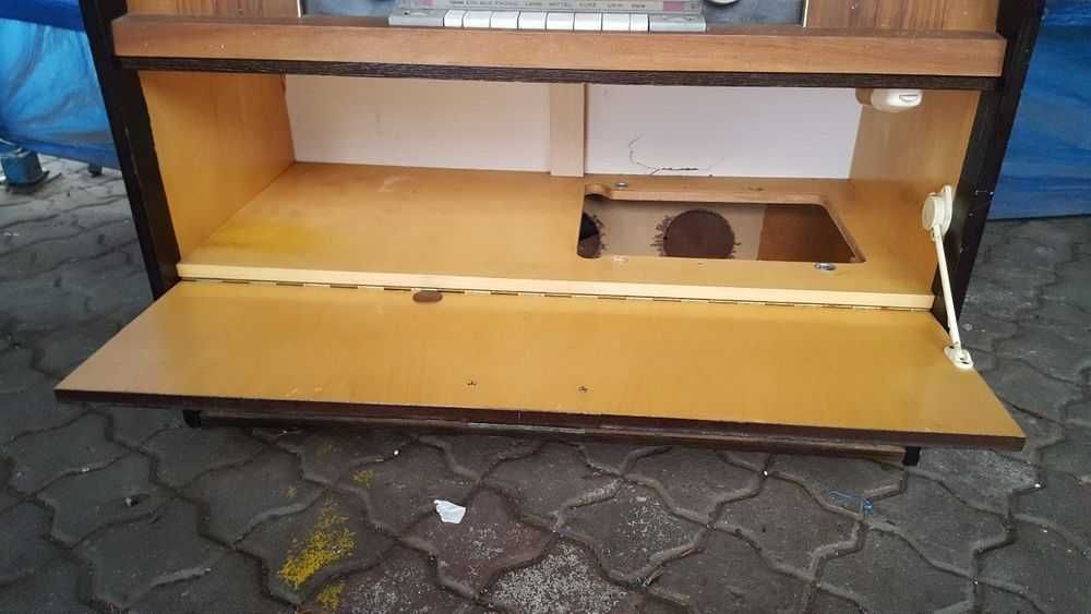 Zabytkowe radio w szafie z szufladką.  (WYSYŁAM) !