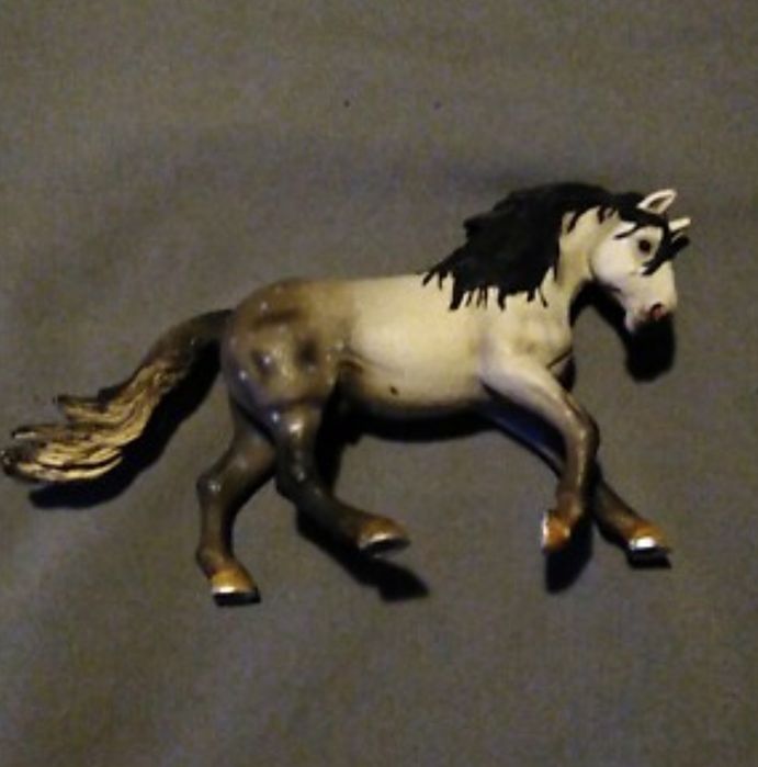 Cavalos da Schleich mais de 300 animais