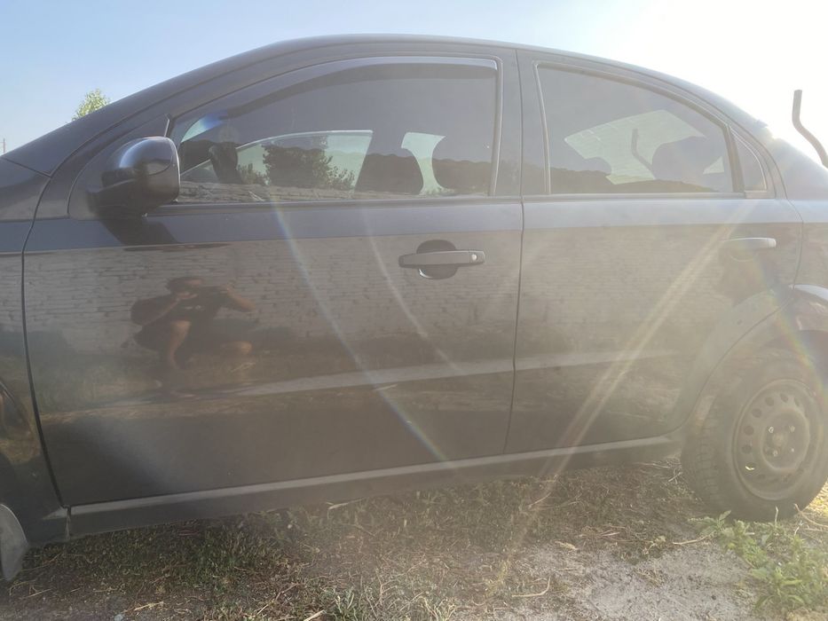 двері вибір кольору Chevrolet Aveo т 250